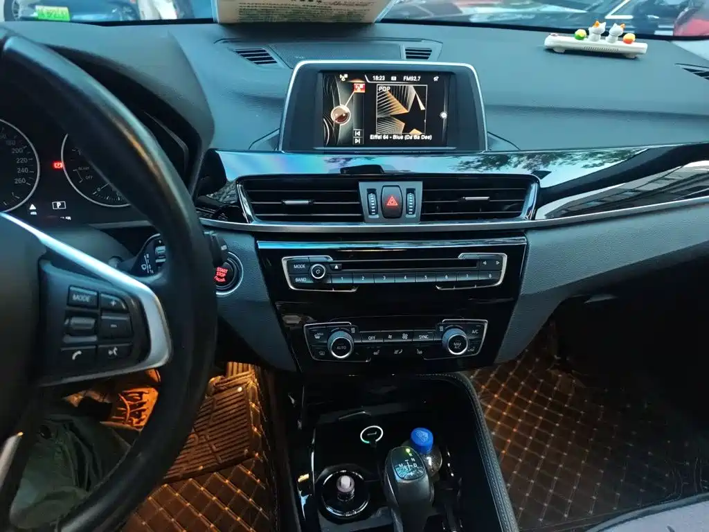BMW X1 — миниатюра 9