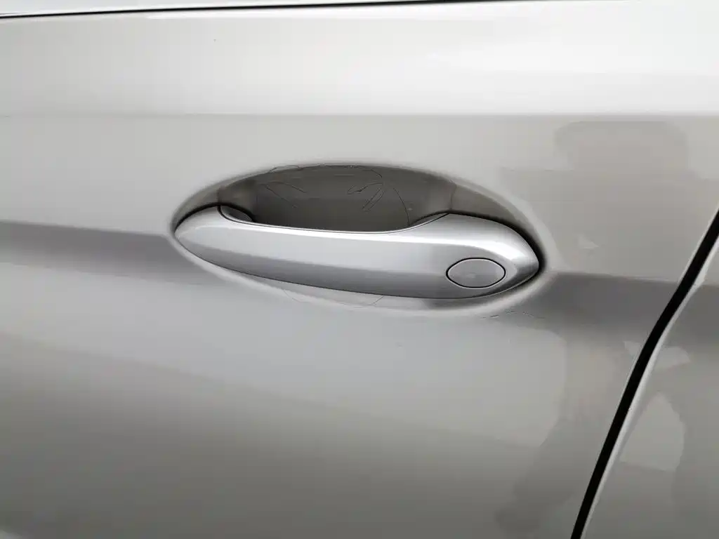 BMW 5 Series — миниатюра 18