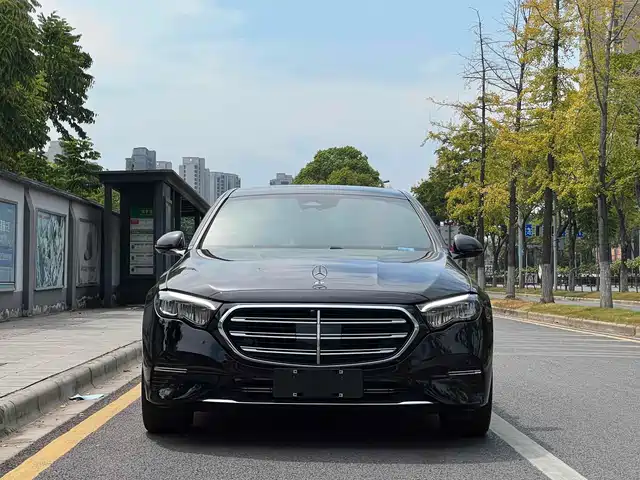 MERCEDES BENZ E CLASS