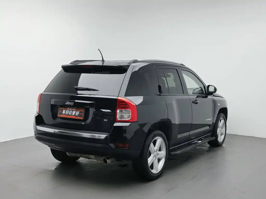 Jeep Compass (Import) — миниатюра 2