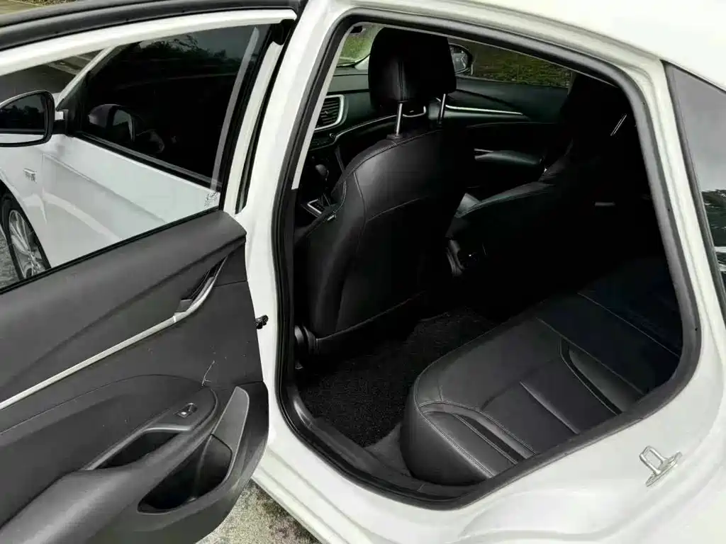 Buick Excelle — миниатюра 9