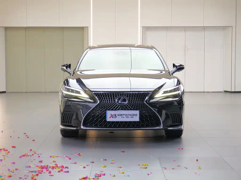 Lexus LS 500h Excellence Edition, фото 2