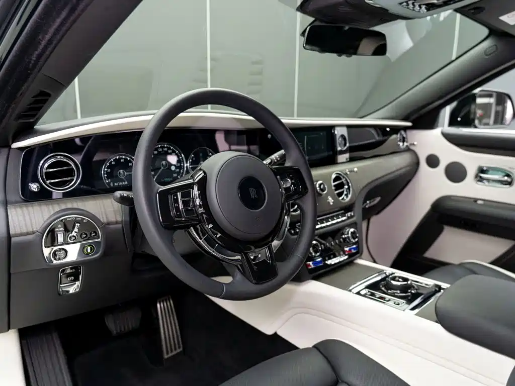 Rolls-Royce Ghost — миниатюра 9