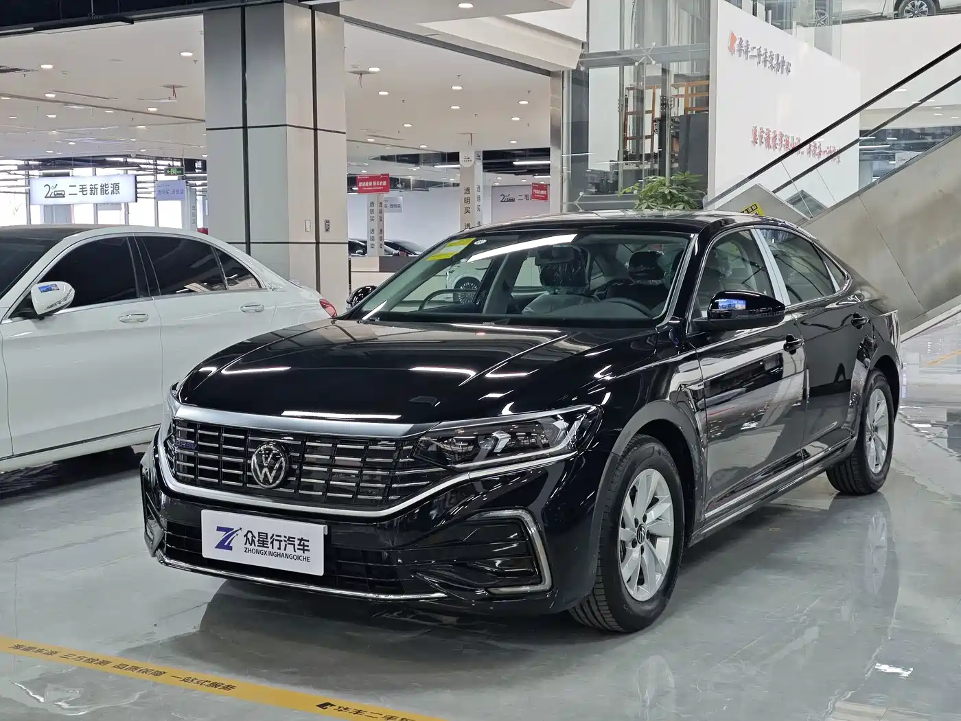 帕萨特插电混动 2025款 430PHEV 混动商务版 2025