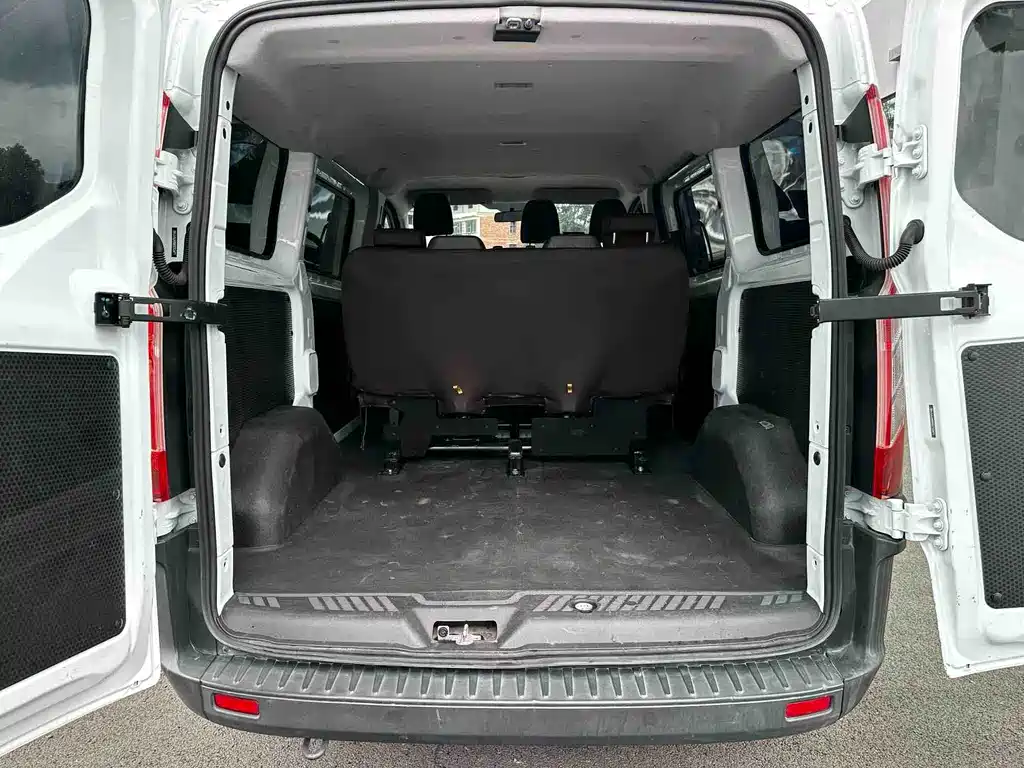 Ford Transit - фото 7