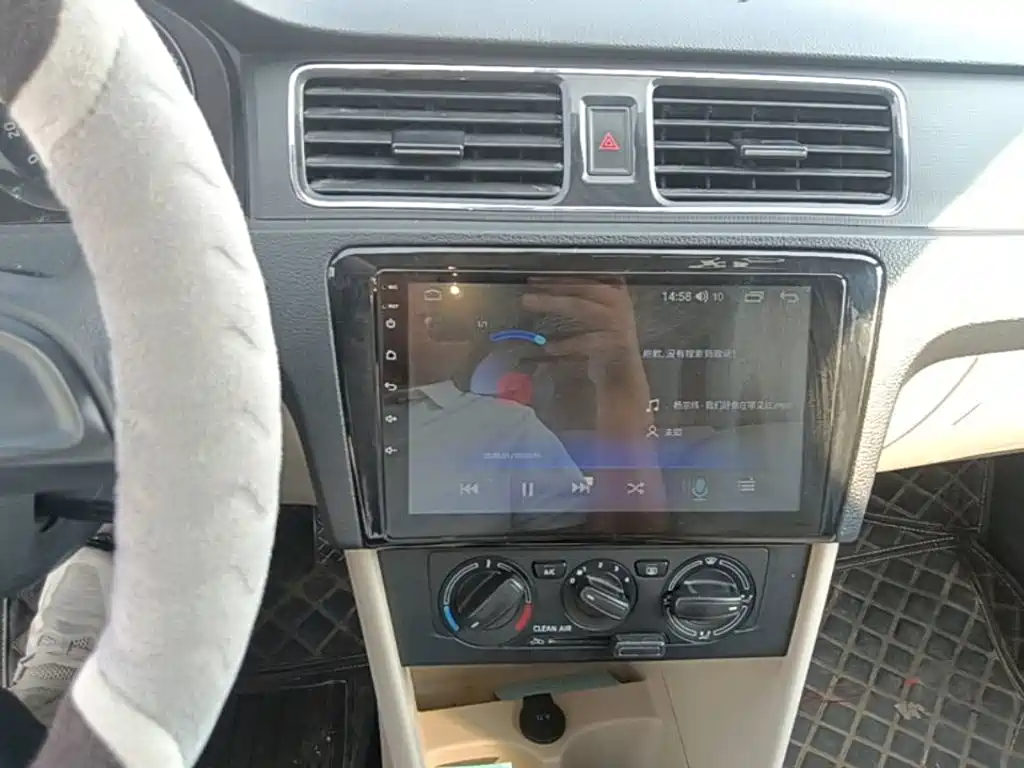 Skoda Rapid — миниатюра 13