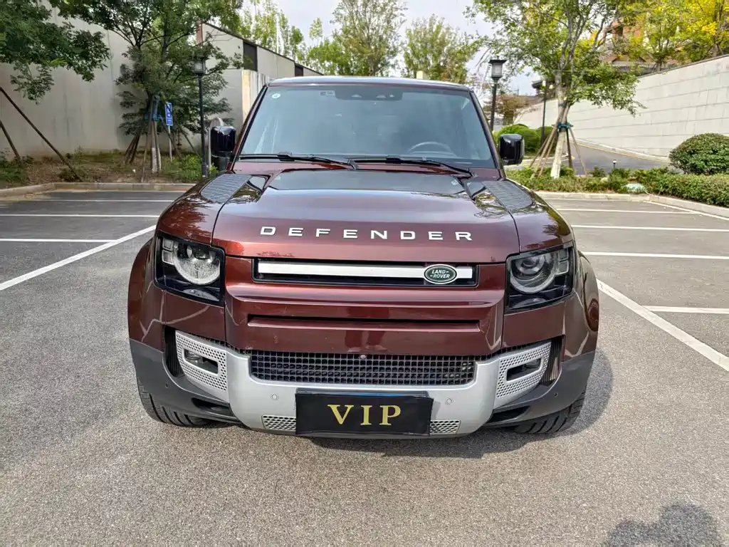 LAND ROVER DEFENDER
