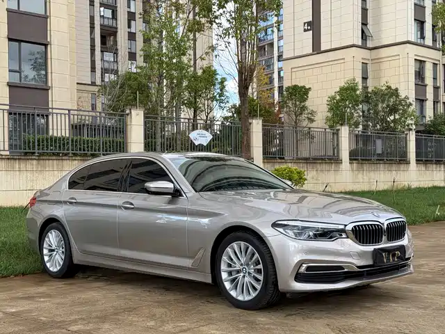 BMW 5 SERIES