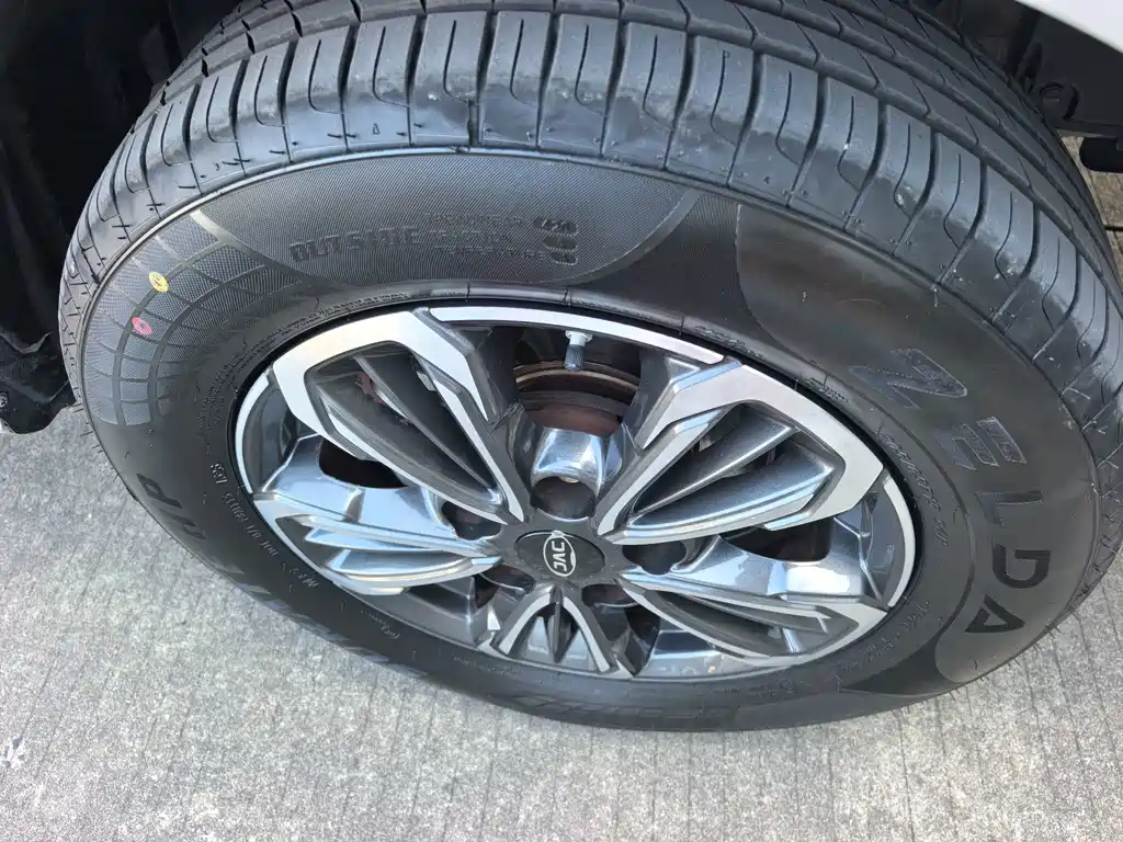 JAC Refine Refine M3 — миниатюра 4