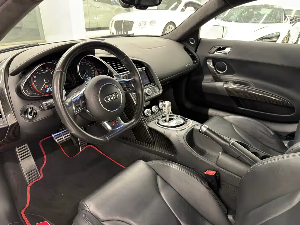 Audi R8 — миниатюра 4