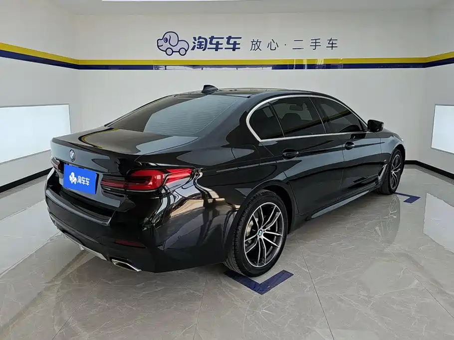 BMW 5 Series — миниатюра 3