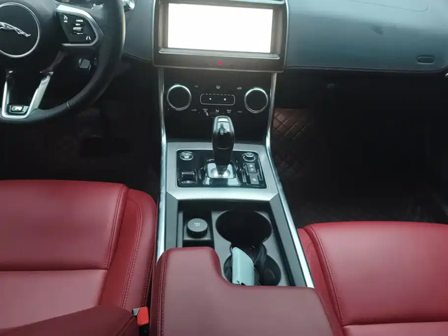 Jaguar XEL — миниатюра 16