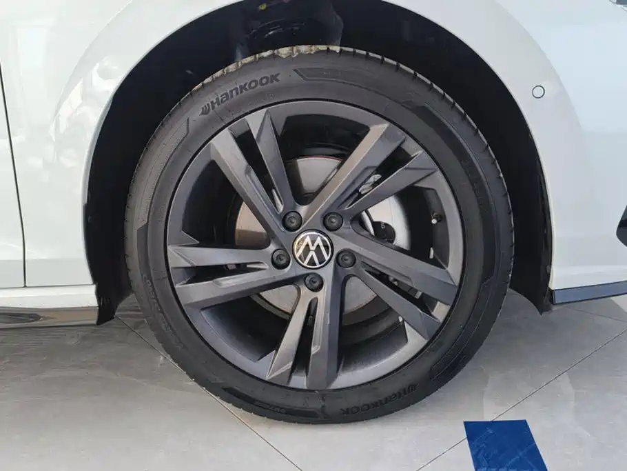Volkswagen Golf — миниатюра 6