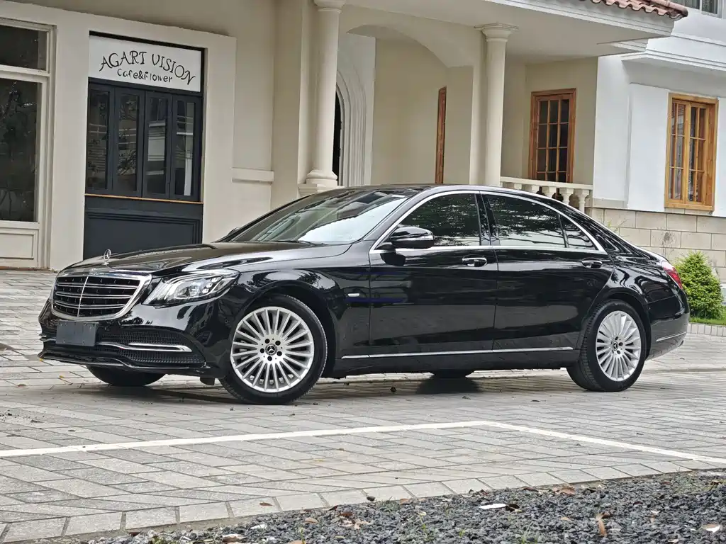 Mercedes-Benz S-Class 2020