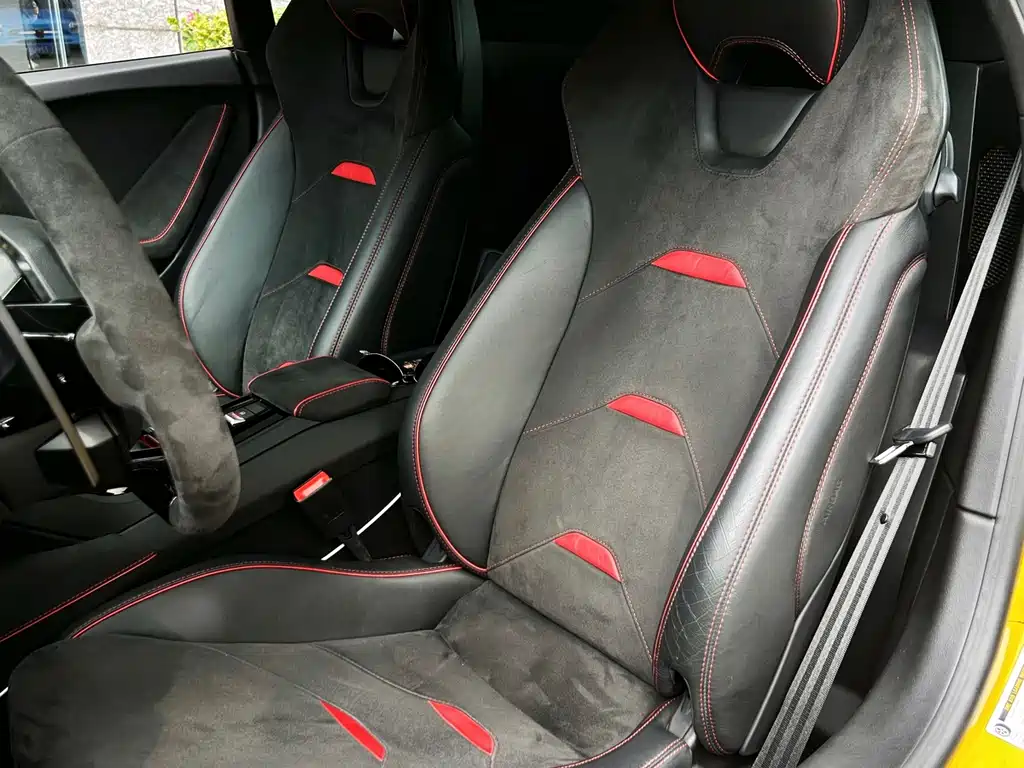 LAMBORGHINI HURACÁN