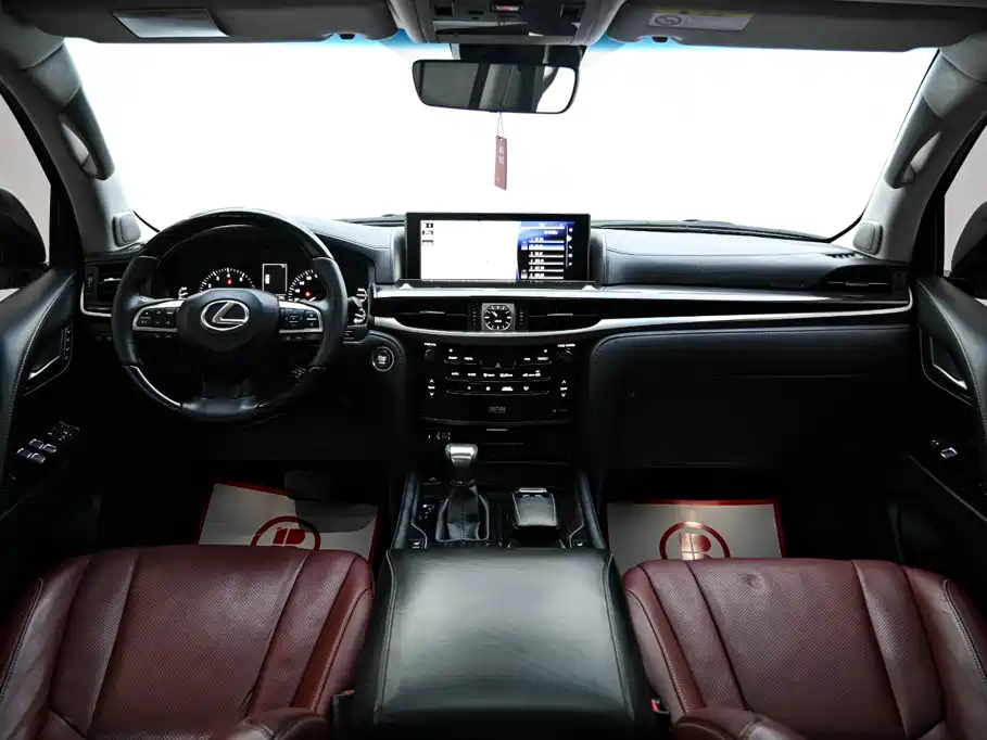 Lexus LX — миниатюра 12