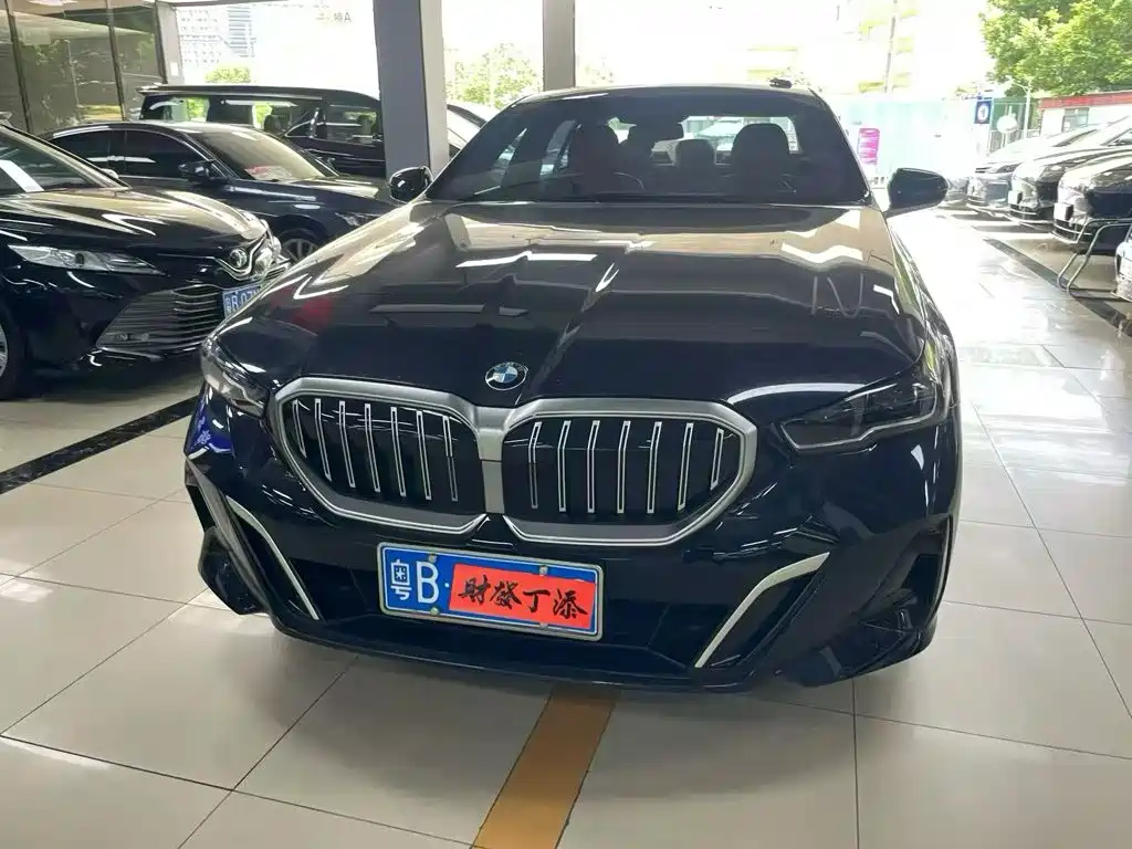 宝马5系 2025款 525Li M运动套装 2025