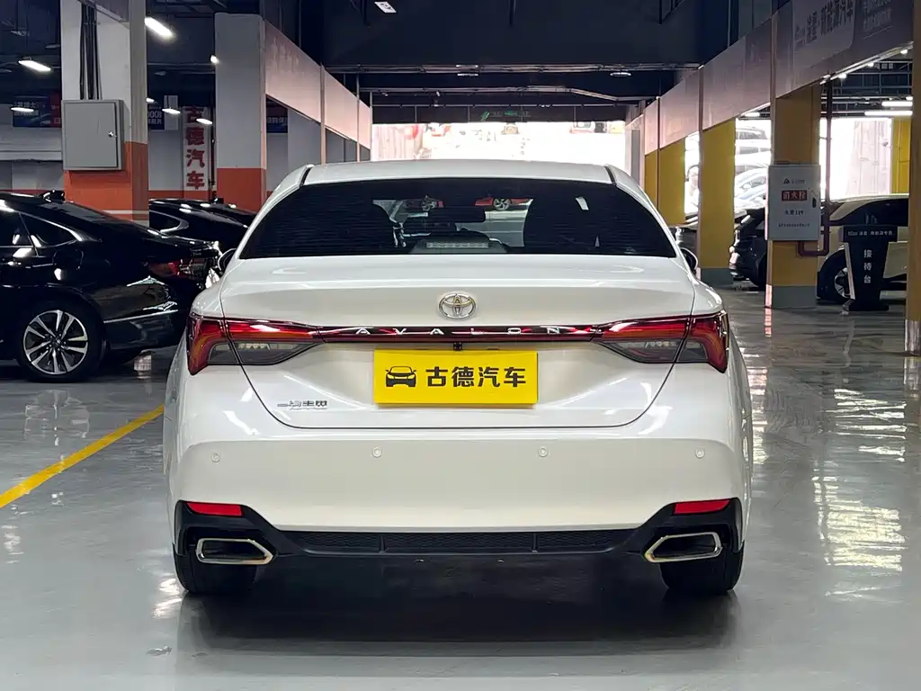 Toyota Avalon 2019 2.0L VI