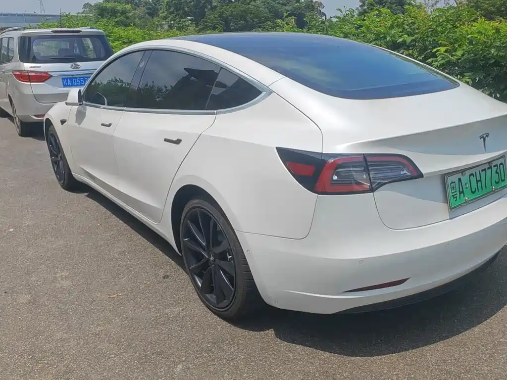 Tesla Model 3 — фотографии объявления, Фото 15
