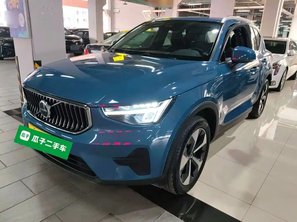Volvo XC40 2024 B4 Luxury