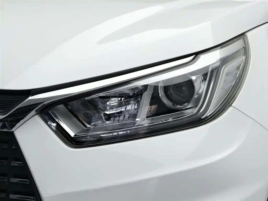 BYD Yuan 2019 EV360