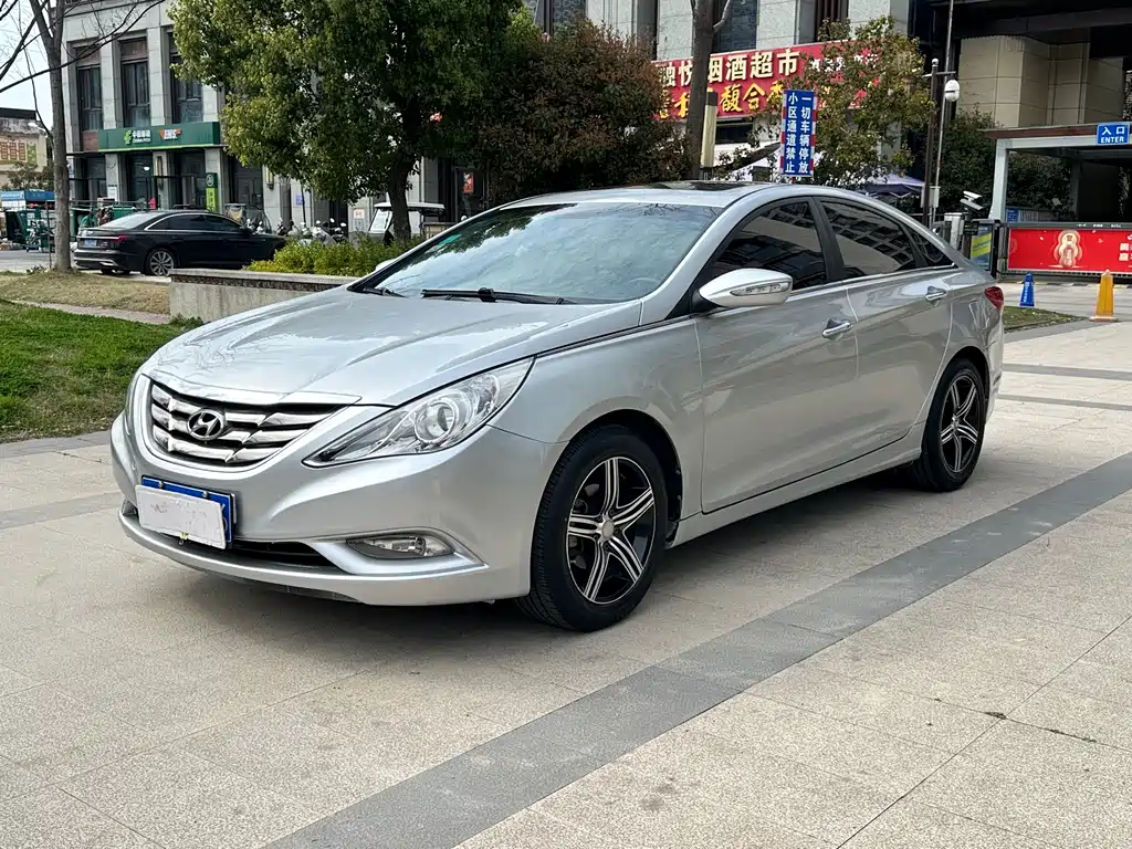 Hyundai Sonata 2012
