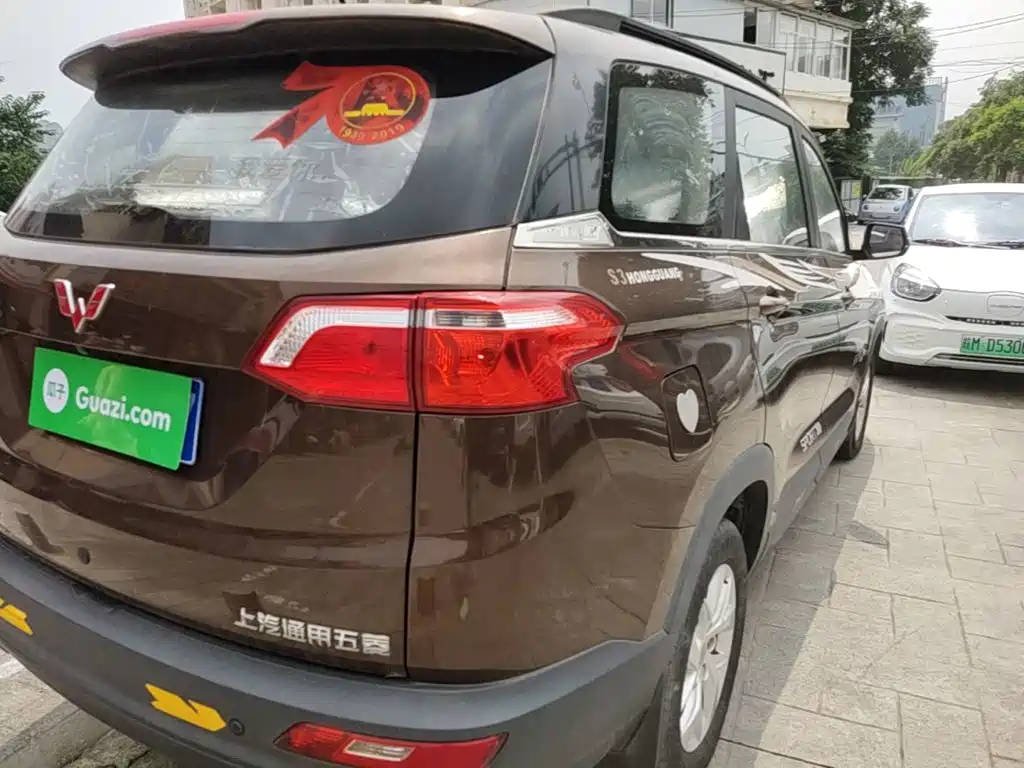 Wuling Hongguang S3 — миниатюра 8
