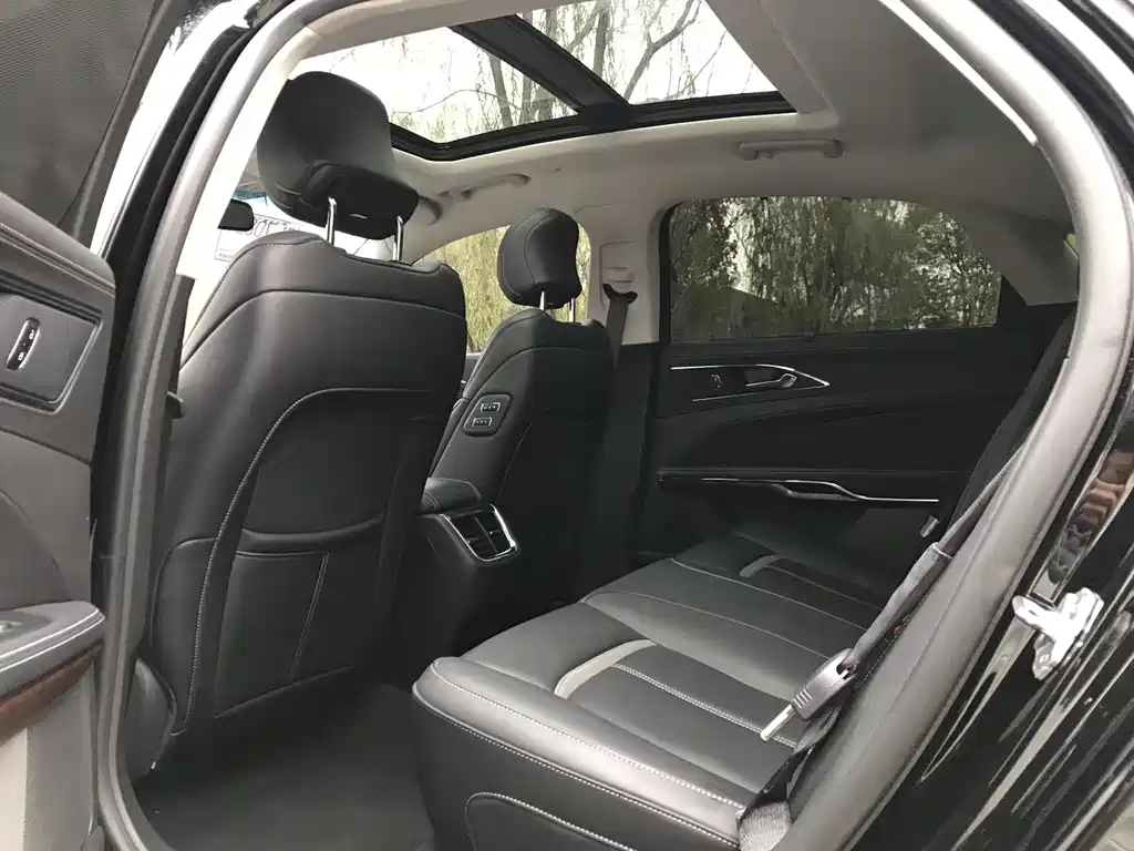 Ford Taurus — миниатюра 5