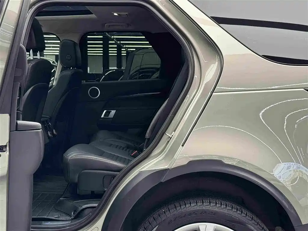 Land Rover Discovery 2024 360PS S