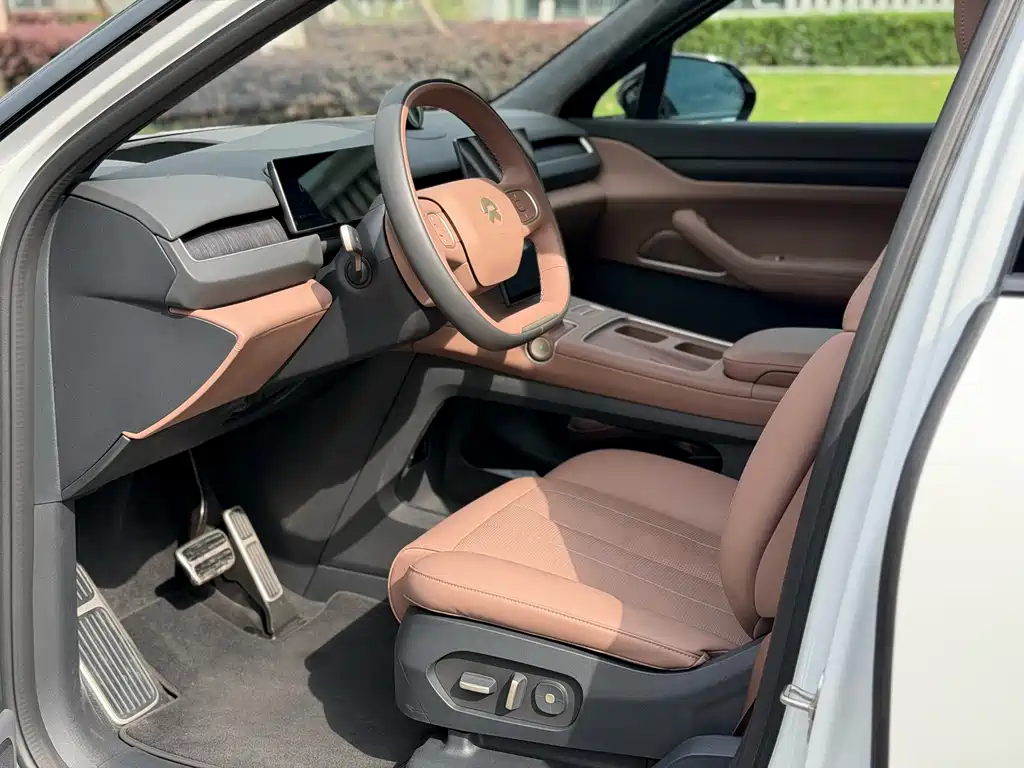 NIO ES8 2024 75kWh
