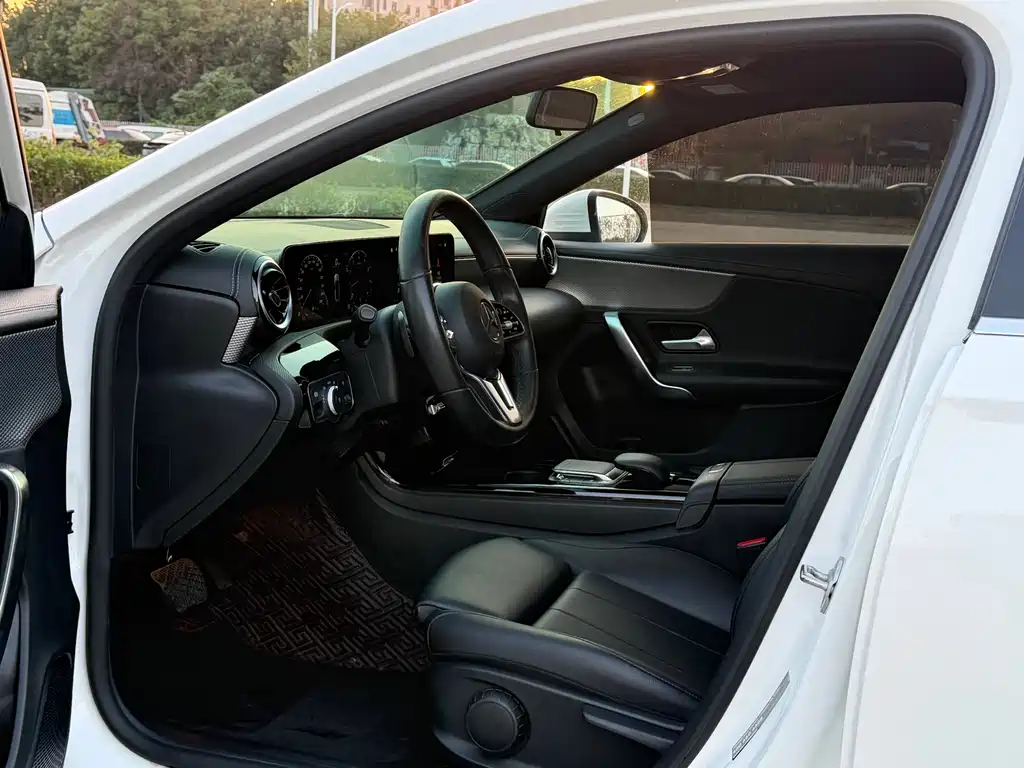 MERCEDES-BENZ A CLASS