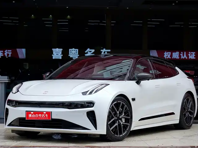 2025 Zeekr 001