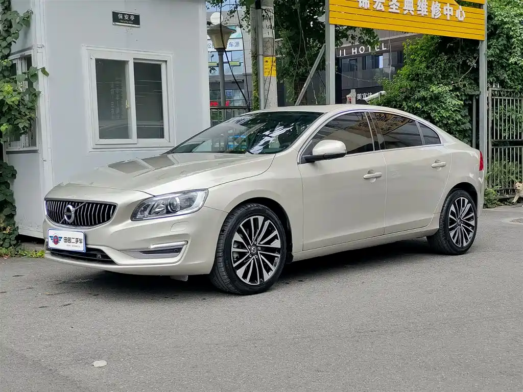 Volvo S60