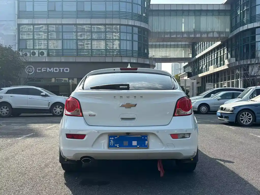 CHEVROLET CRUZE