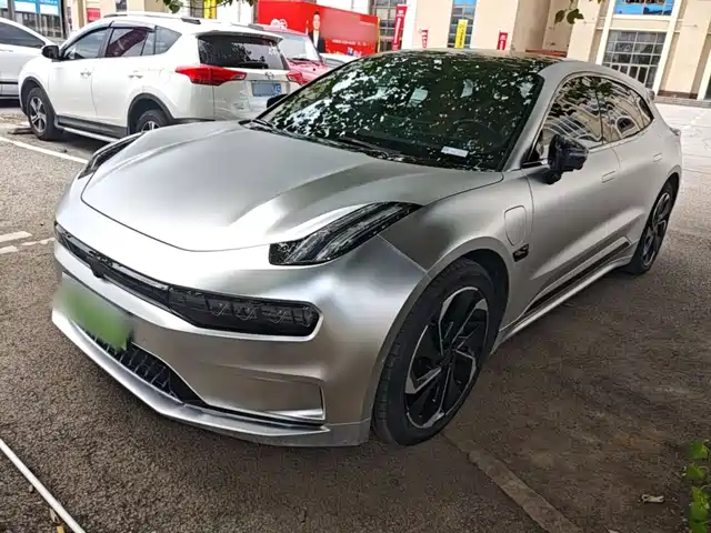 2024 Zeekr 001