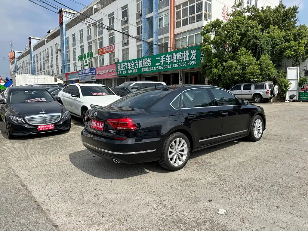 Volkswagen Passat — миниатюра 8