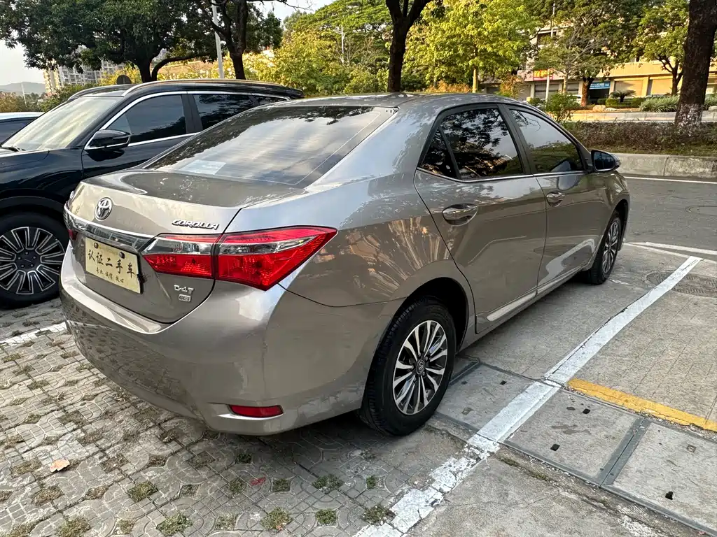 TOYOTA COROLLA