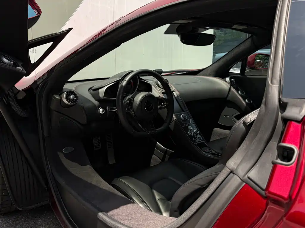 McLaren 650S — миниатюра 12