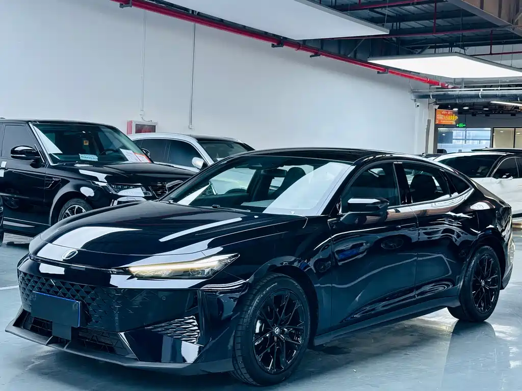 Changan UNI-V 2025
