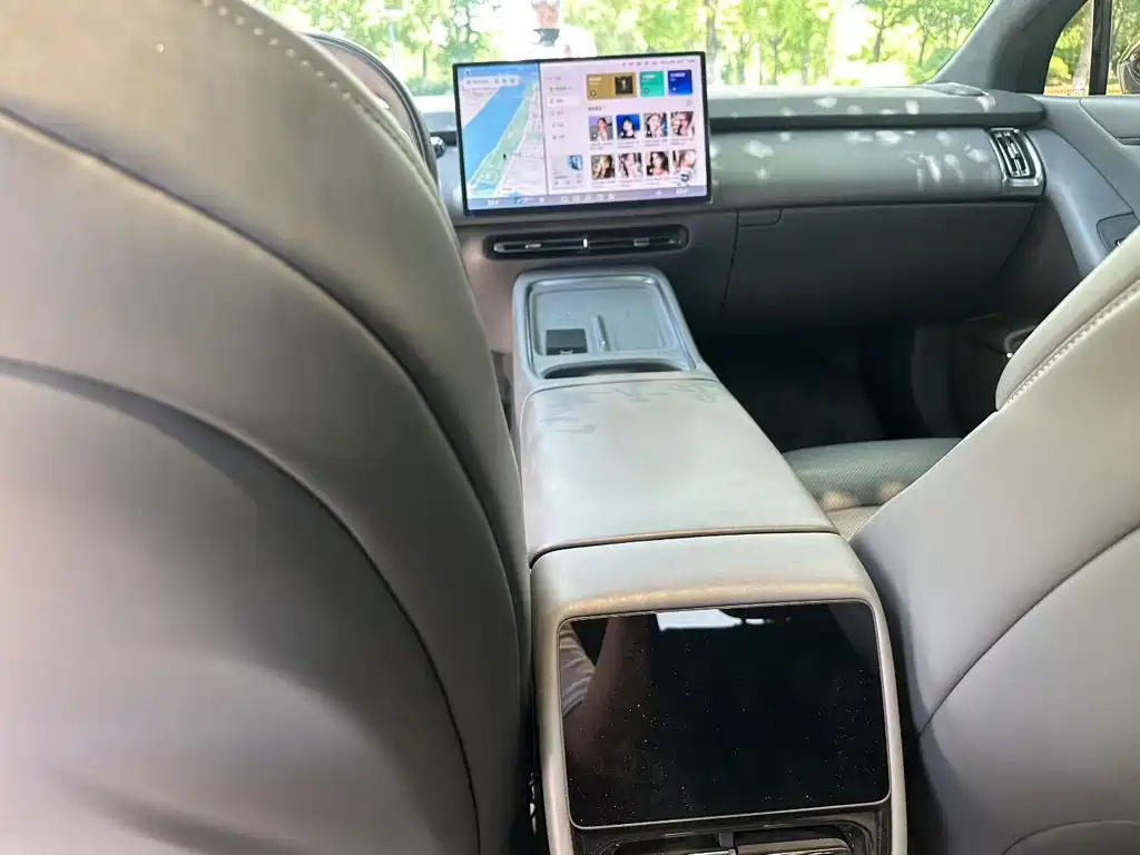 Xpeng P7 + 2024 Max