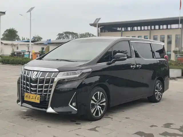 TOYOTA ELFA 2018