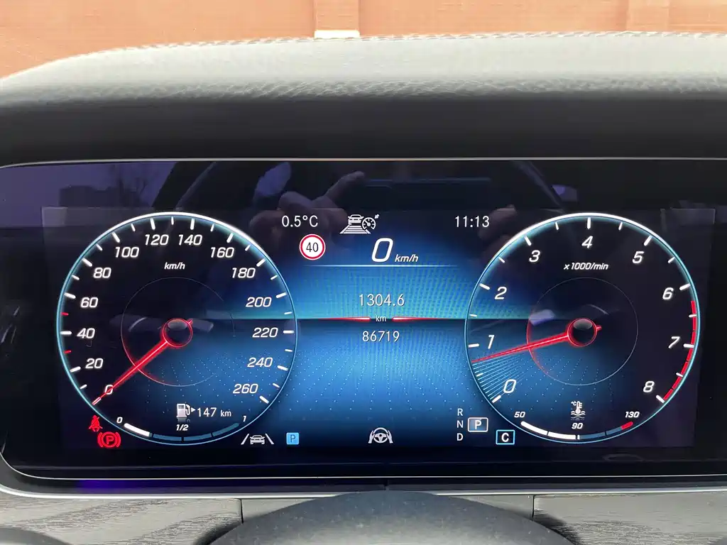 MERCEDES-BENZ E CLASS