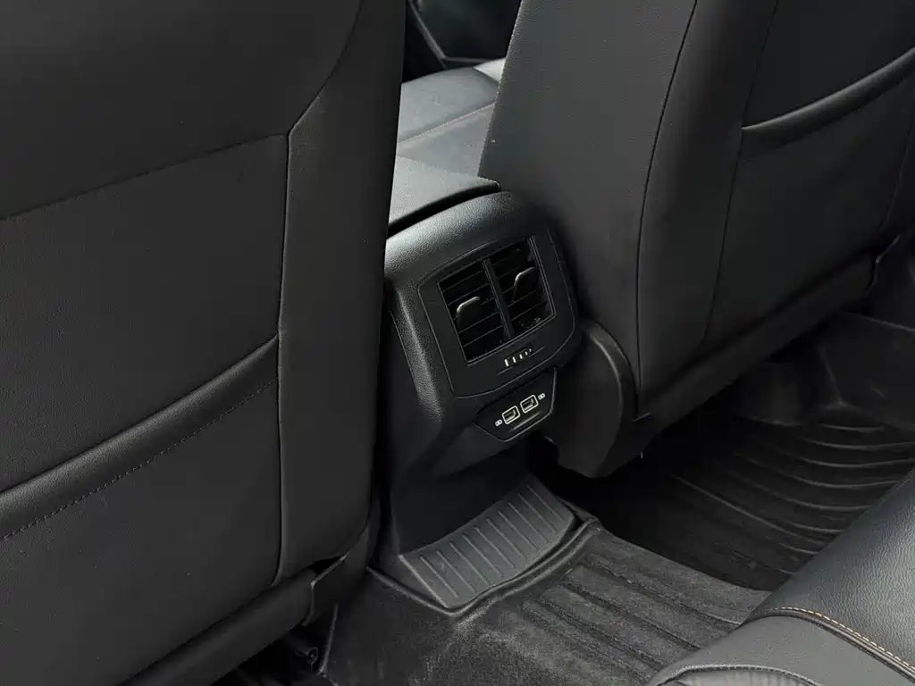 VOLKSWAGEN T ROC EXPLORING SONGS