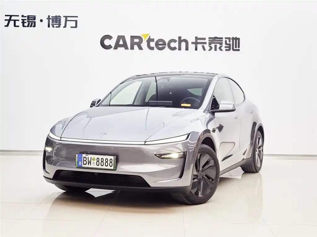 Tesla Model Y 2025