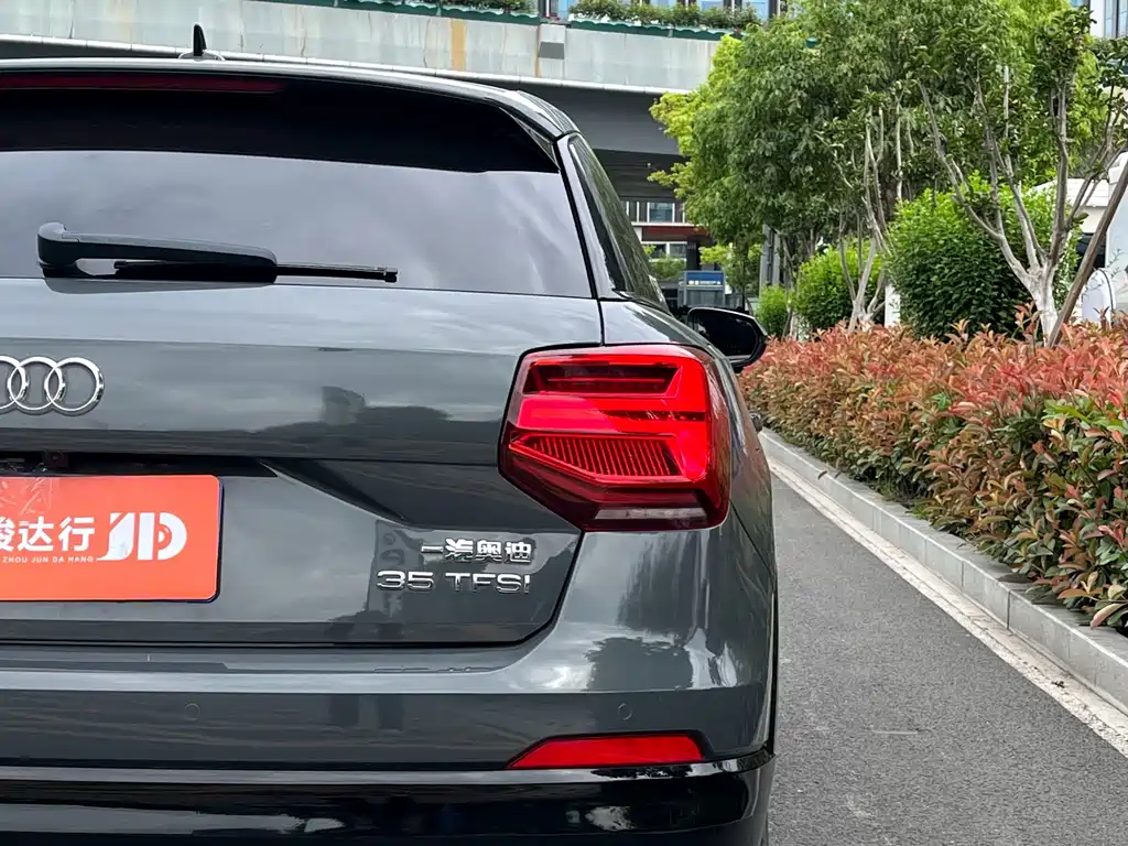 Audi Q2L 2021 35 TFSI