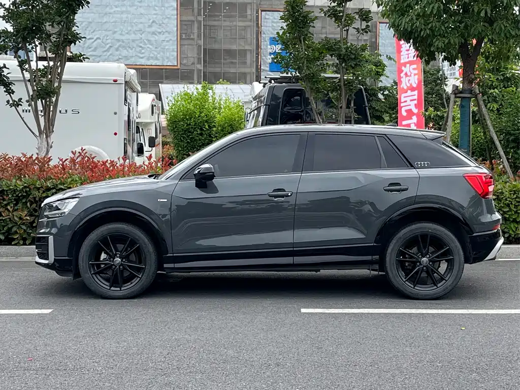 Audi Q2L 2021 35 TFSI