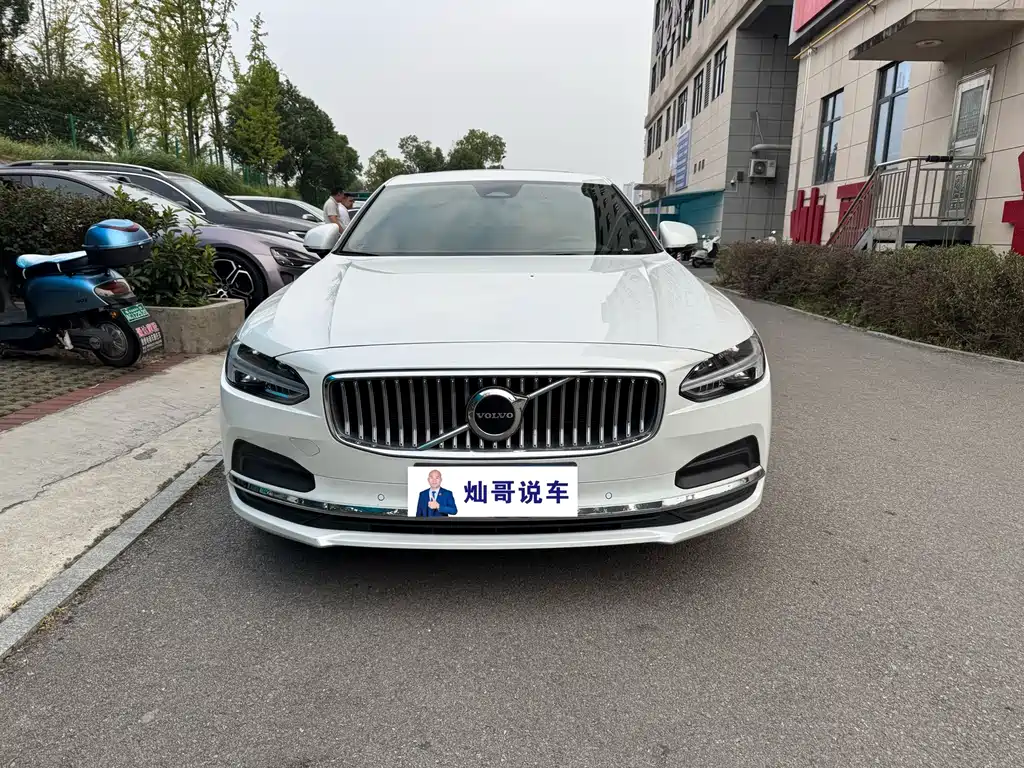Volvo S90 — миниатюра 2