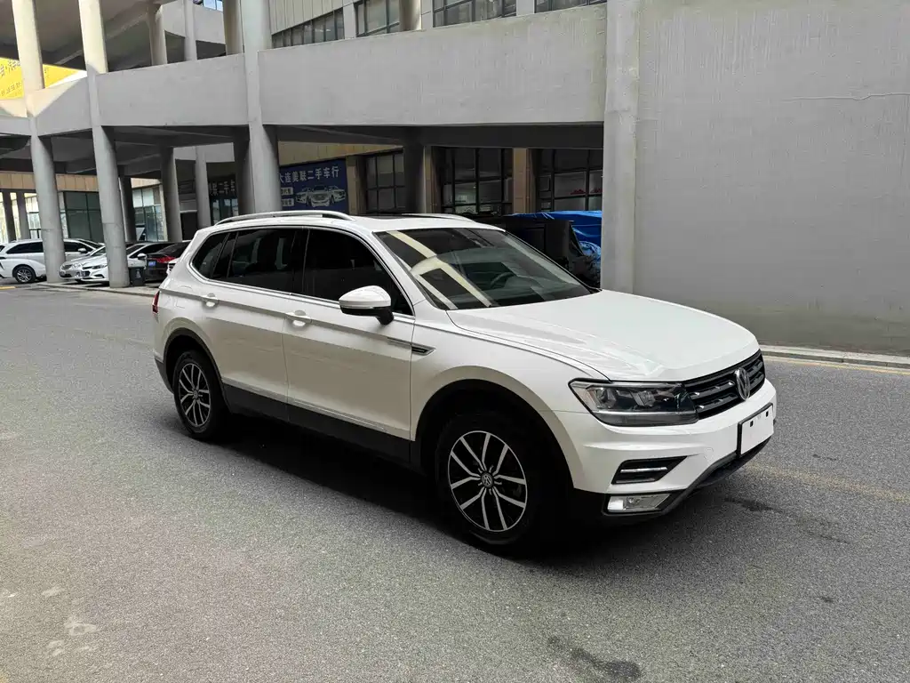 Volkswagen Tiguan L — миниатюра 3