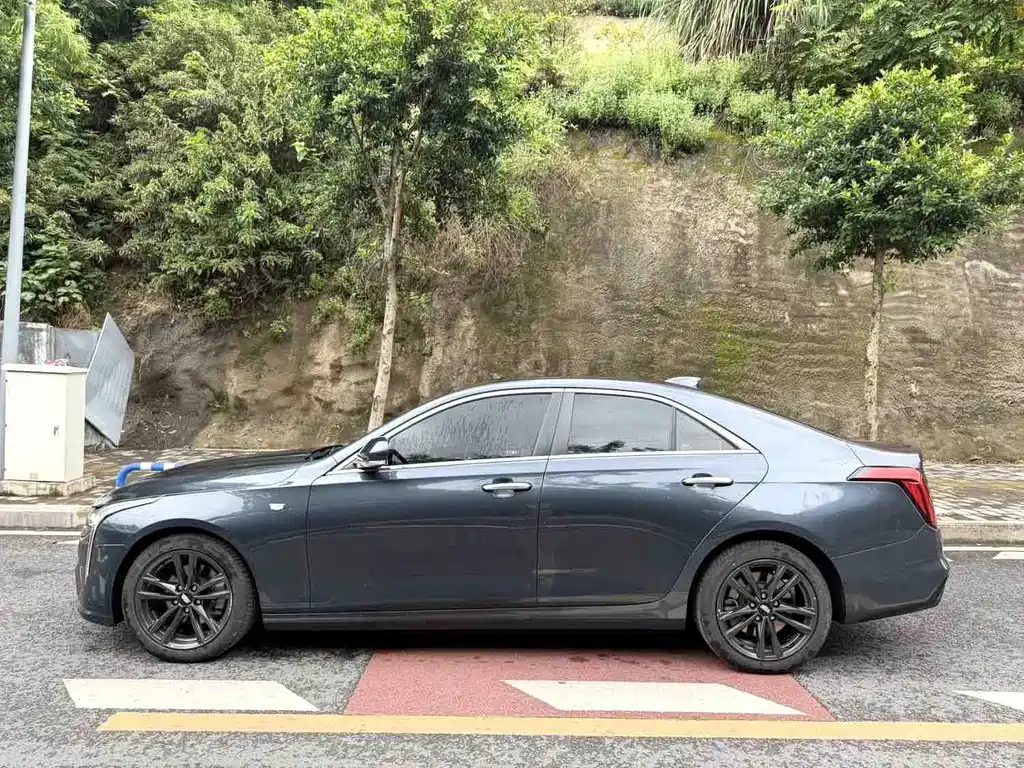 Cadillac CT4 2022 28T Luxury
