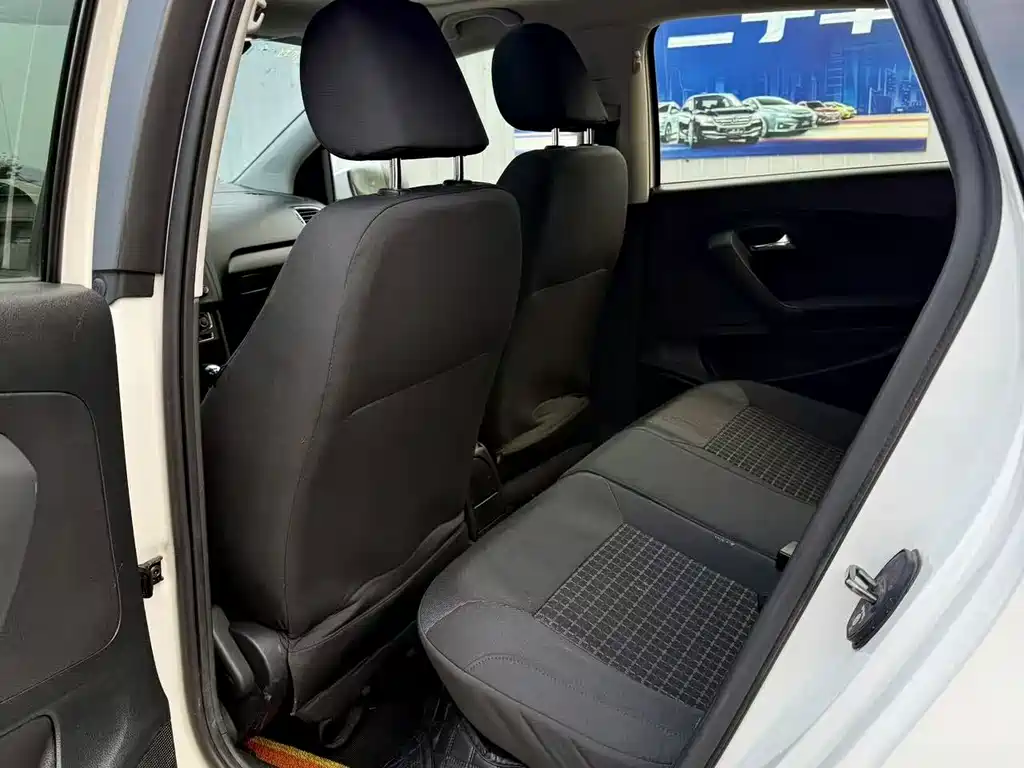 Volkswagen Polo — миниатюра 5